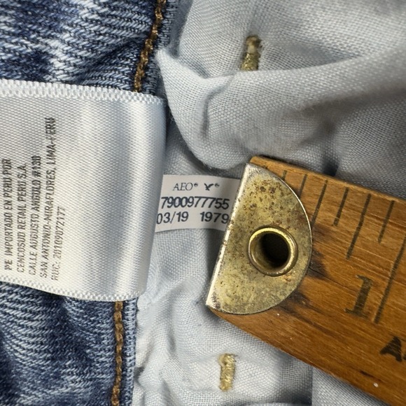 American Eagle Mom Jean Women's Size 4 Blue Distressed High-Rise Tapered Leg - Picture 8 of 11